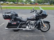 2011 Harley Davidson
Road Glide Ultra FLTRU
Vivid Black with 21,668 miles
Equipped with 103