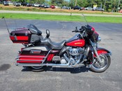 2010 Harley Davidson
Ultra Classic Electra Glide FLHTCU
Two-tone Merlot Sunglo & Cherry Red Sunglo
23,648 miles
Equipped with 96
